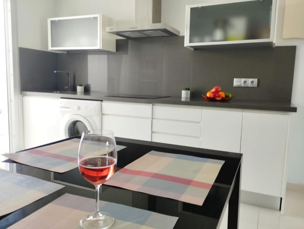 Bungalow En Punta Prima 2 Dormitorios Y Piscina ตอร์เรเวียคา ภายนอก รูปภาพ