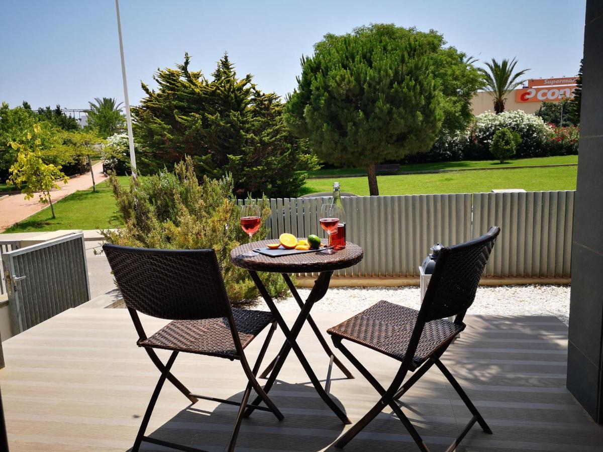 Bungalow En Punta Prima 2 Dormitorios Y Piscina ตอร์เรเวียคา ภายนอก รูปภาพ