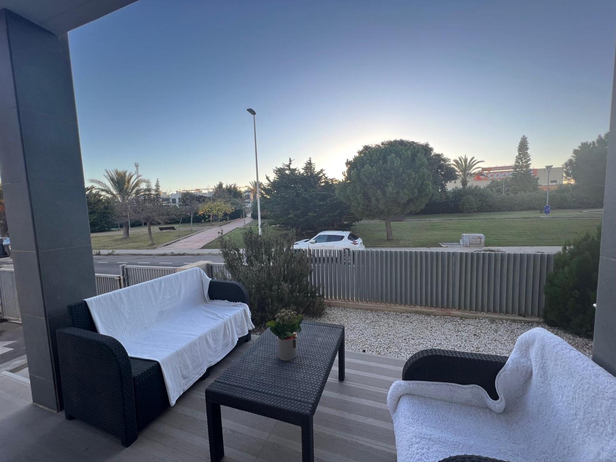 Bungalow En Punta Prima 2 Dormitorios Y Piscina ตอร์เรเวียคา ภายนอก รูปภาพ
